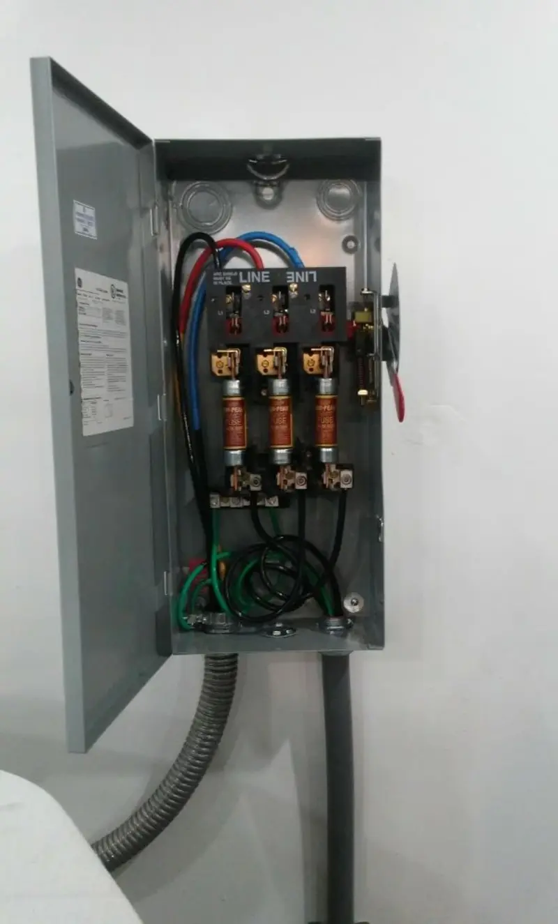 Three-phase disconnect switch installed for Smoke Detector Installation in Wilmington Island
